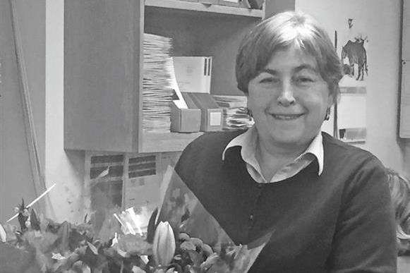 Vet practice stalwart retires after nearly three decades